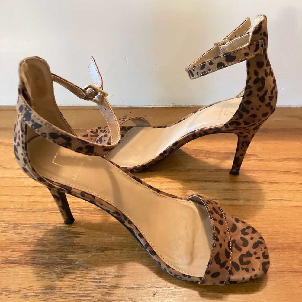 Blair Brown Leopard Print Heels by Material Girl size 8 - Picture 2 of 7